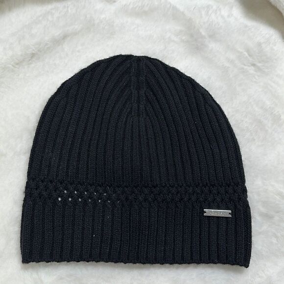 RALPH LAUREN RIBBED BEANIE. OS BLACK. - Picture 1 of 6